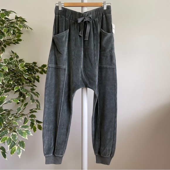 NEW Free People In The Slick Of It Harem Pants - Picture 2 of 15